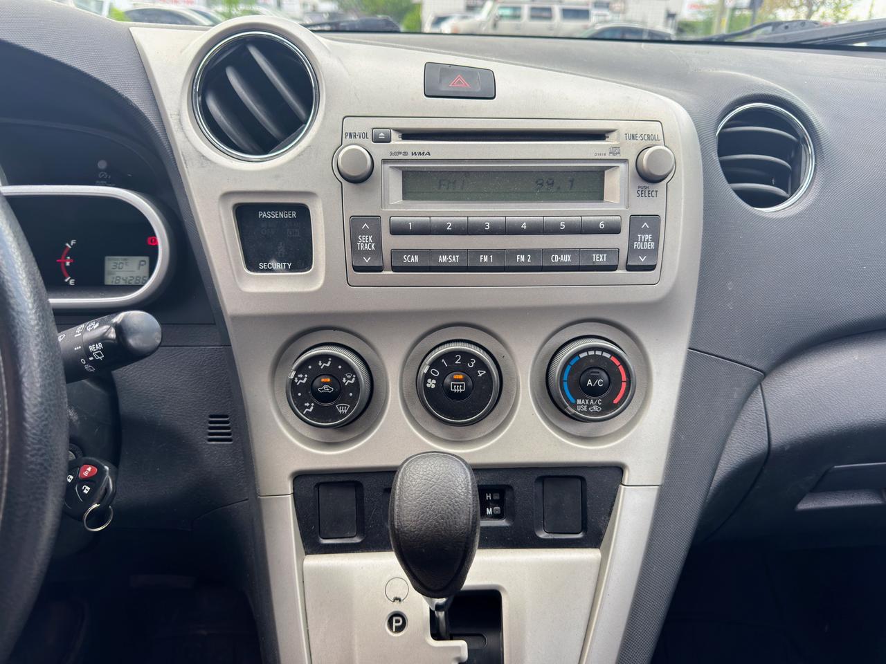 2012 Toyota Matrix L Photo