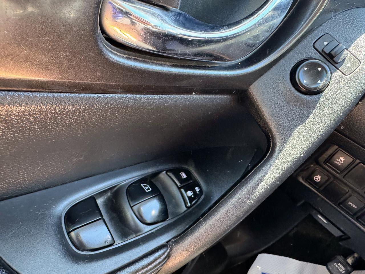 2020 Nissan Rogue S Photo