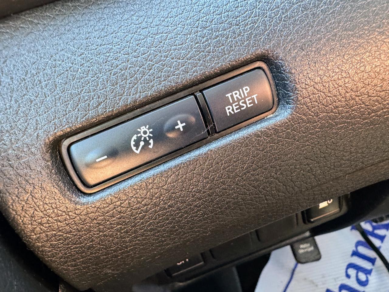 2020 Nissan Rogue S Photo