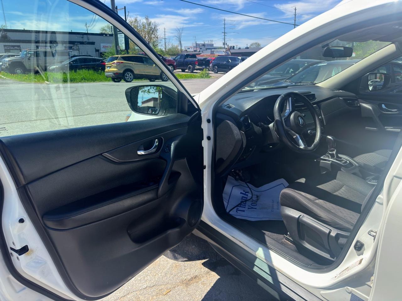 2020 Nissan Rogue S Photo