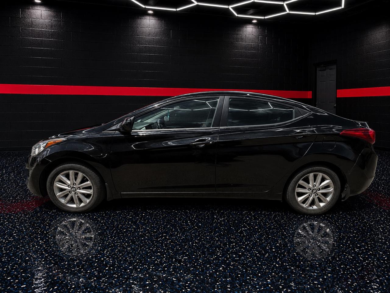2016 Hyundai Elantra Limited Photo