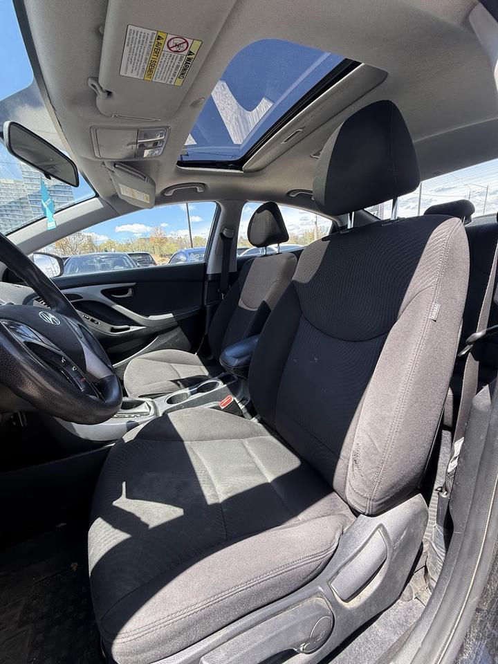 2016 Hyundai Elantra Limited Photo
