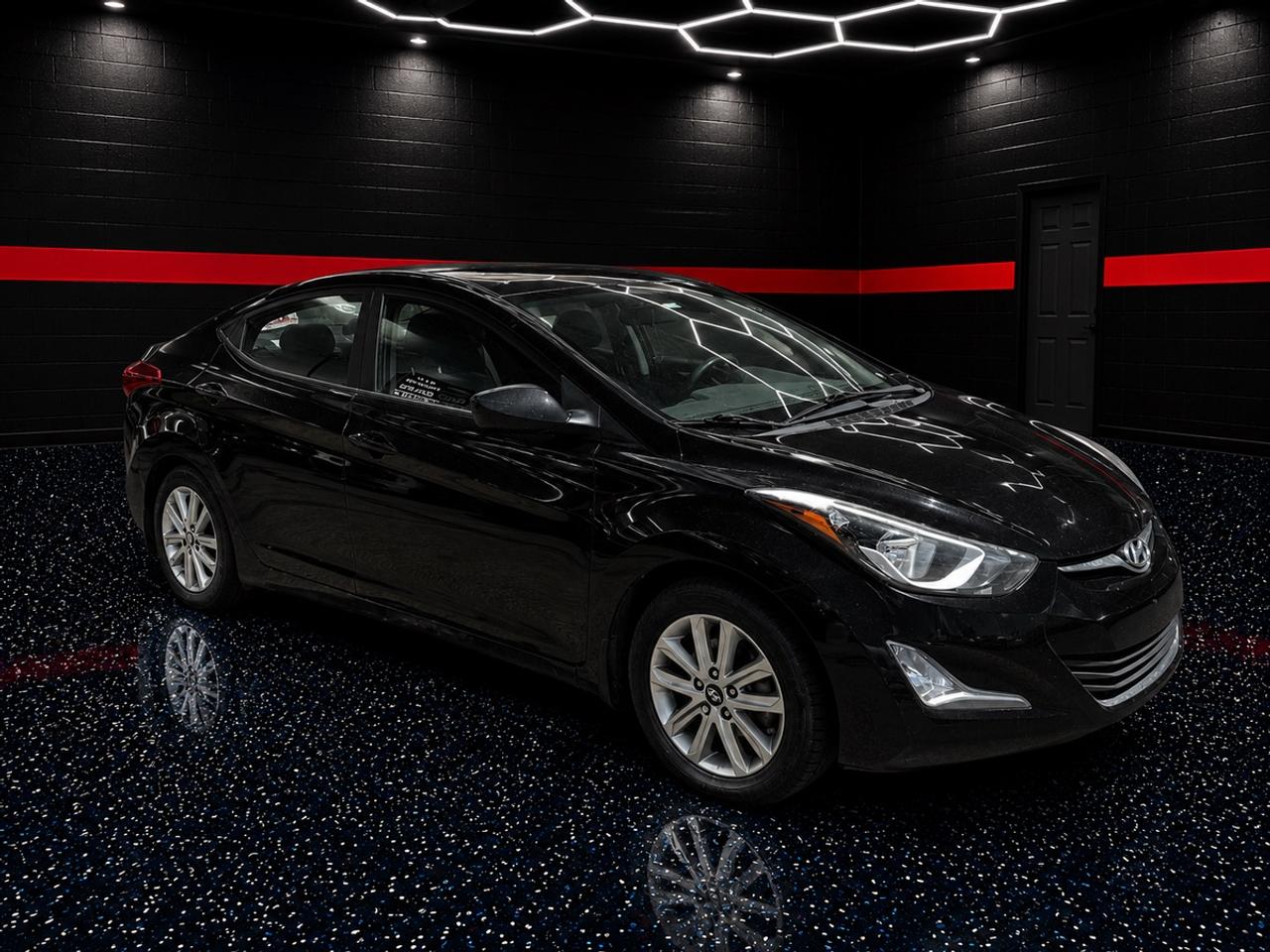 2016 Hyundai Elantra Limited Photo0