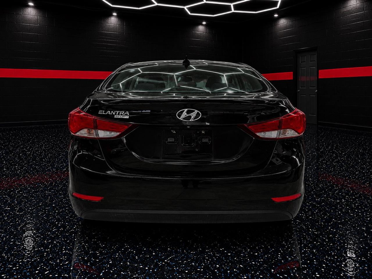 2016 Hyundai Elantra Limited Photo