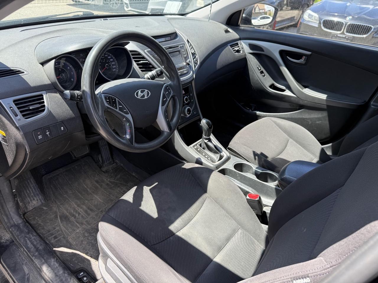 2016 Hyundai Elantra Limited Photo