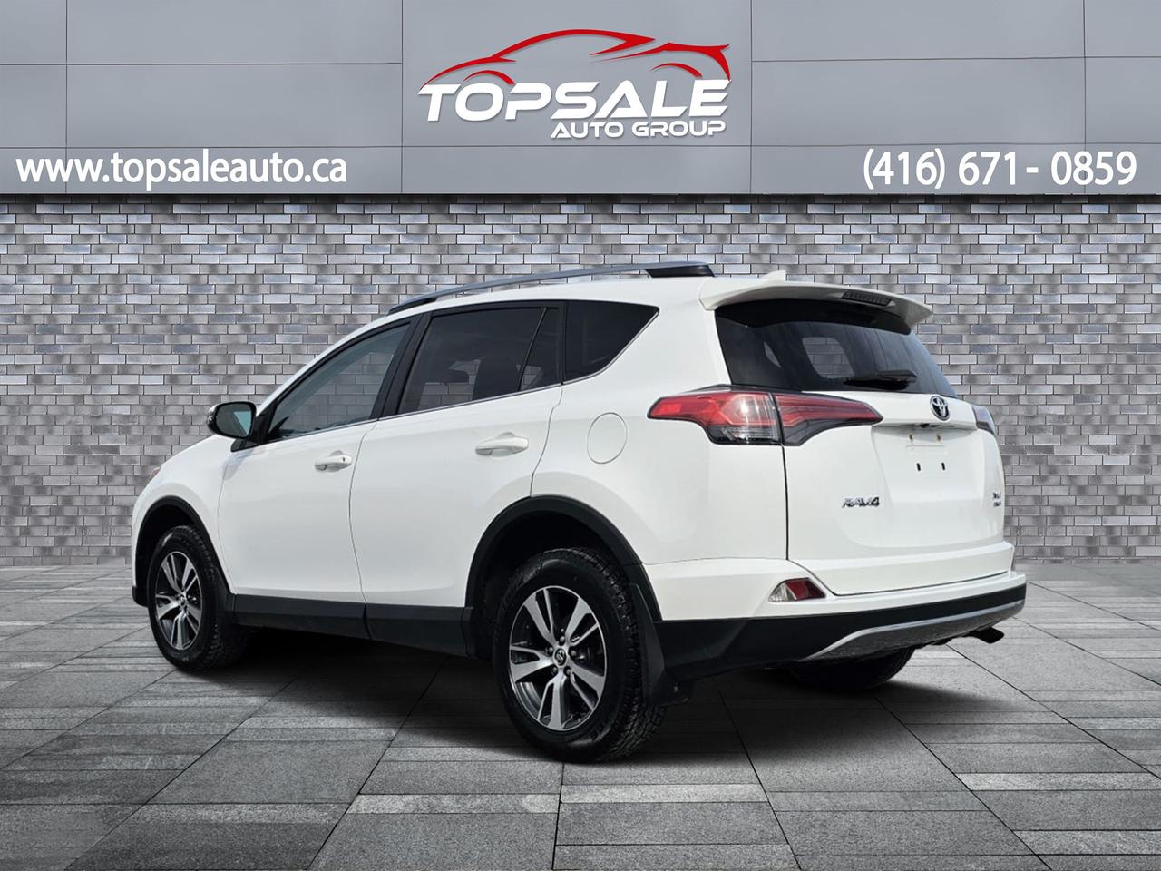 2018 Toyota RAV4 XLE Photo