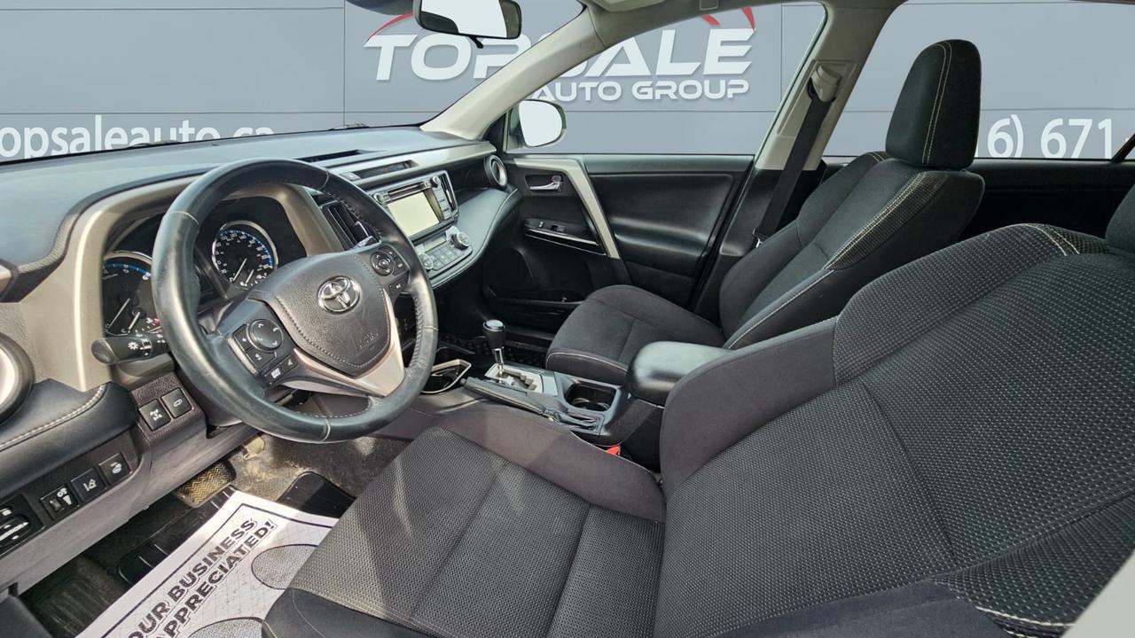 2018 Toyota RAV4 XLE Photo