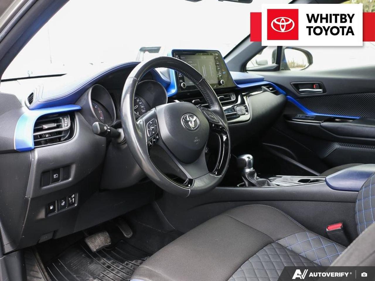 2021 Toyota C-HR XLE PREMIUM 2.0L Photo