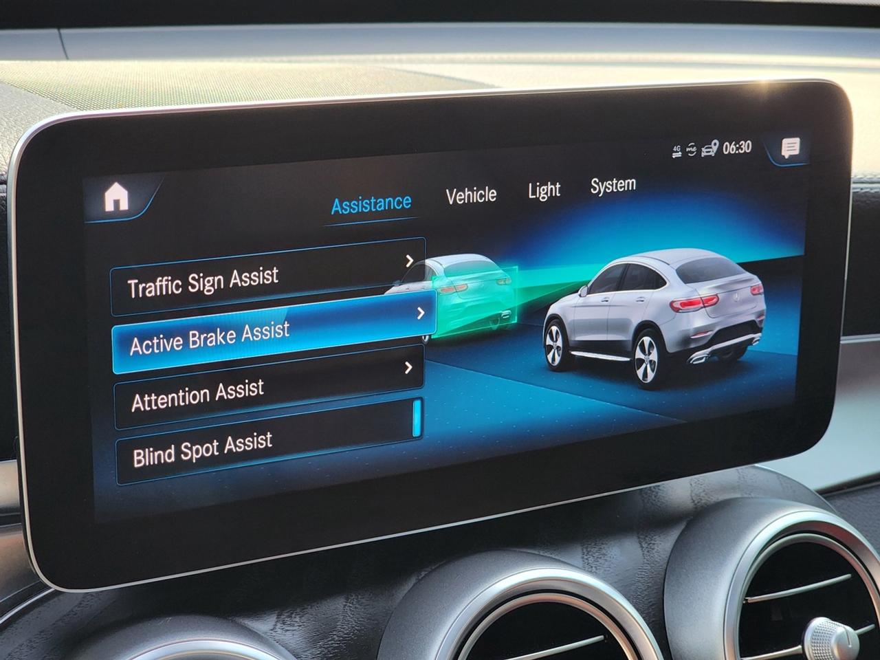 2022 Mercedes-Benz GLC-Class 300 Coupe 4Matic | No Accidents! Photo