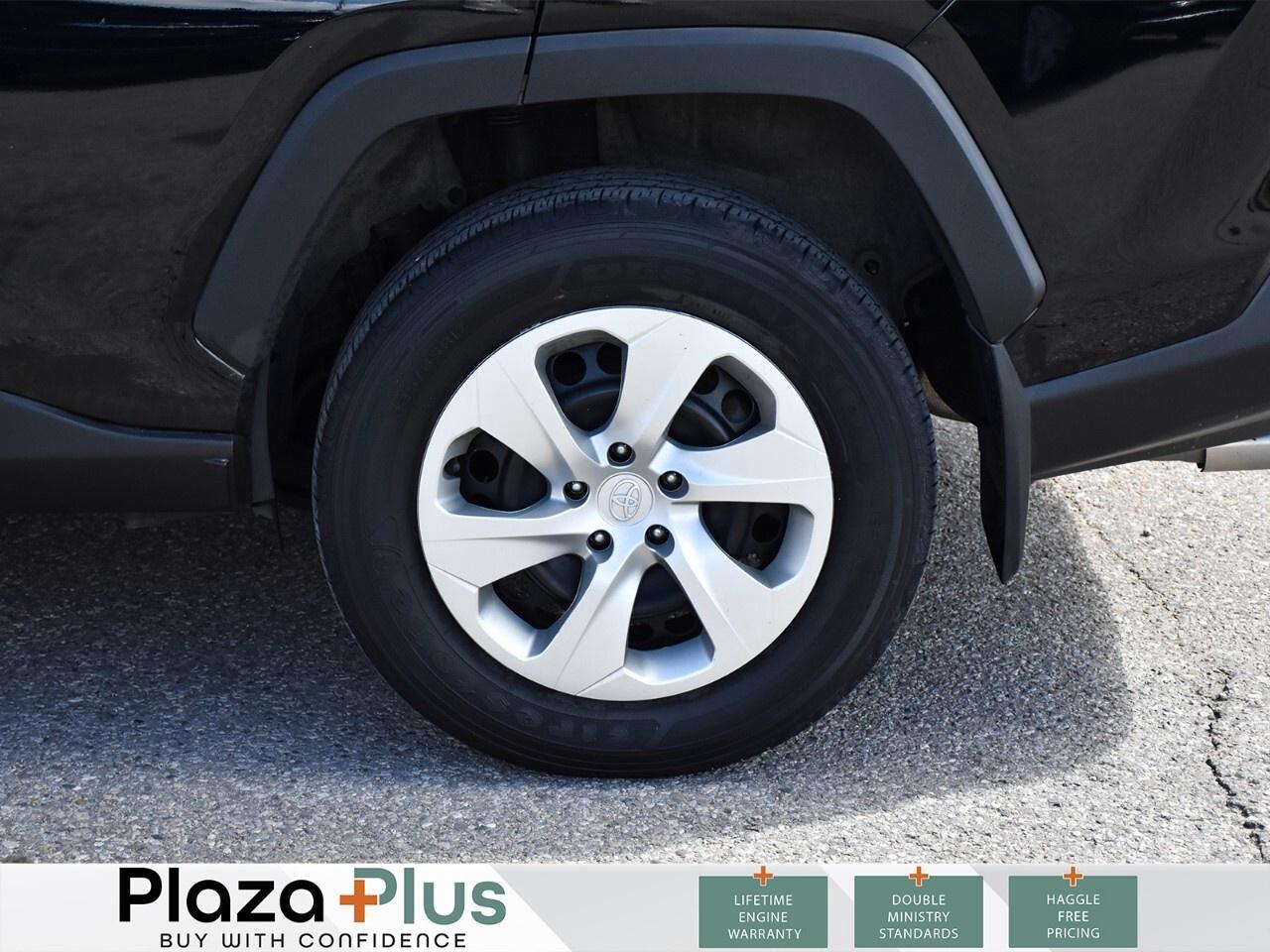 2022 Toyota RAV4 LE 1 Owner   All Wheel Drive   Certified   / Photo4