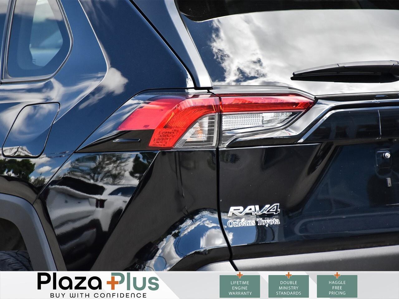 2022 Toyota RAV4 LE 1 Owner   All Wheel Drive   Certified   / Photo