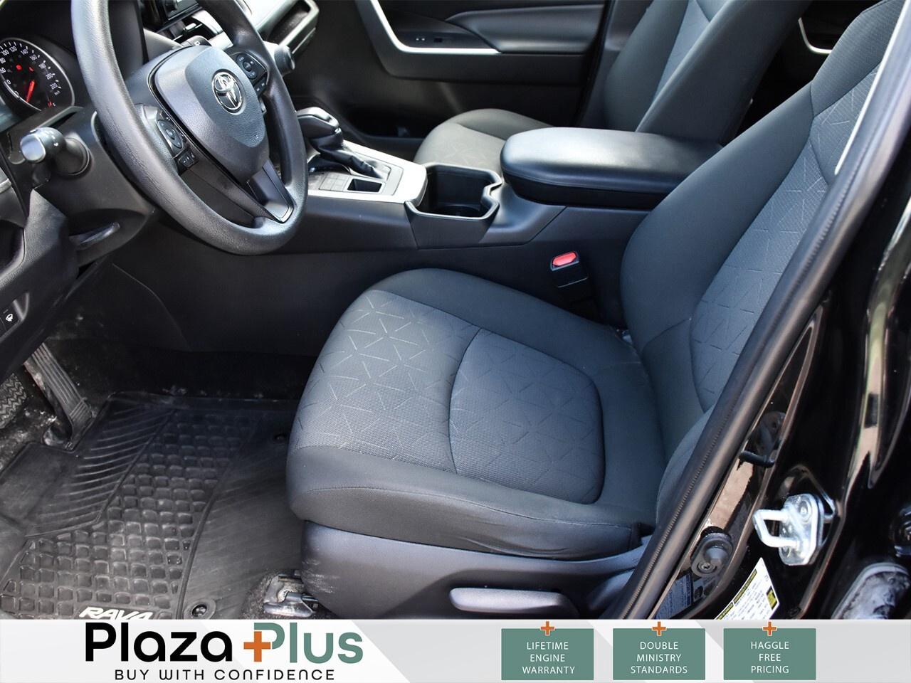 2022 Toyota RAV4 LE 1 Owner   All Wheel Drive   Certified   / Photo