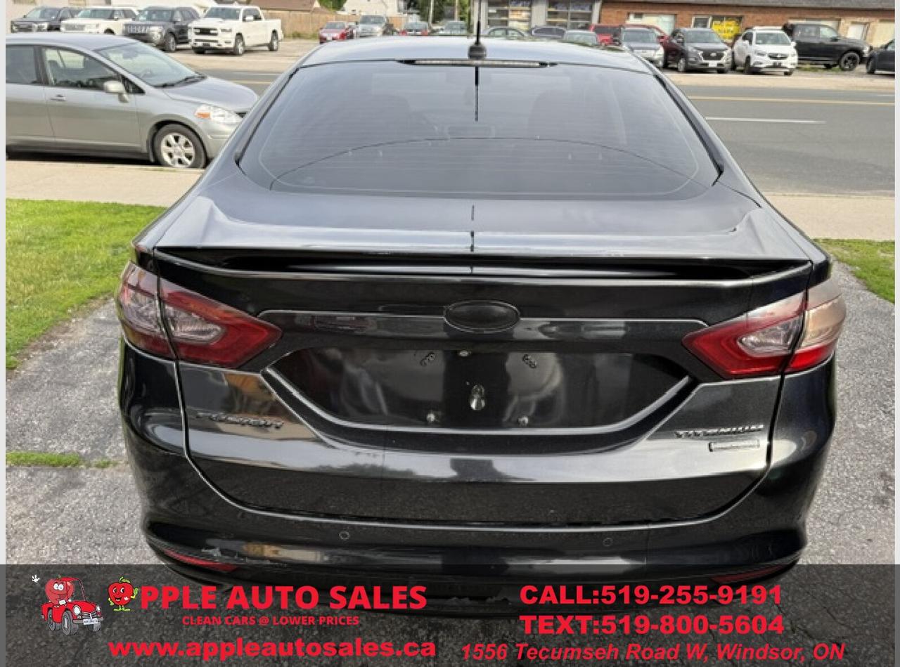 2014 Ford Fusion Titanium Photo