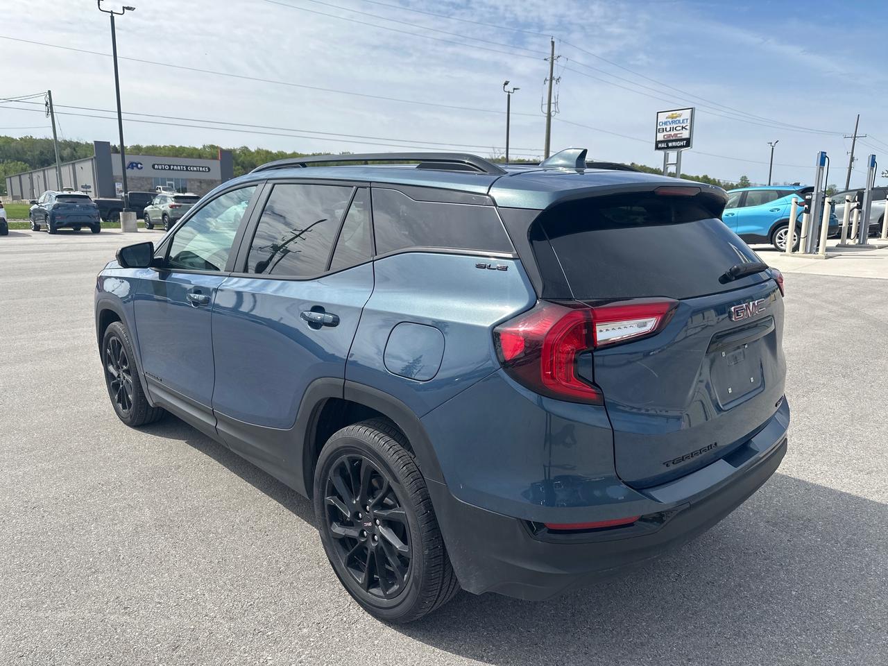 2024 GMC Terrain SLE 4dr All-Wheel Drive Photo
