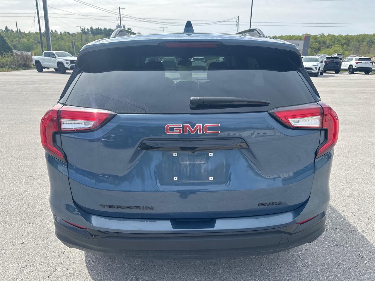 2024 GMC Terrain SLE 4dr All-Wheel Drive Photo
