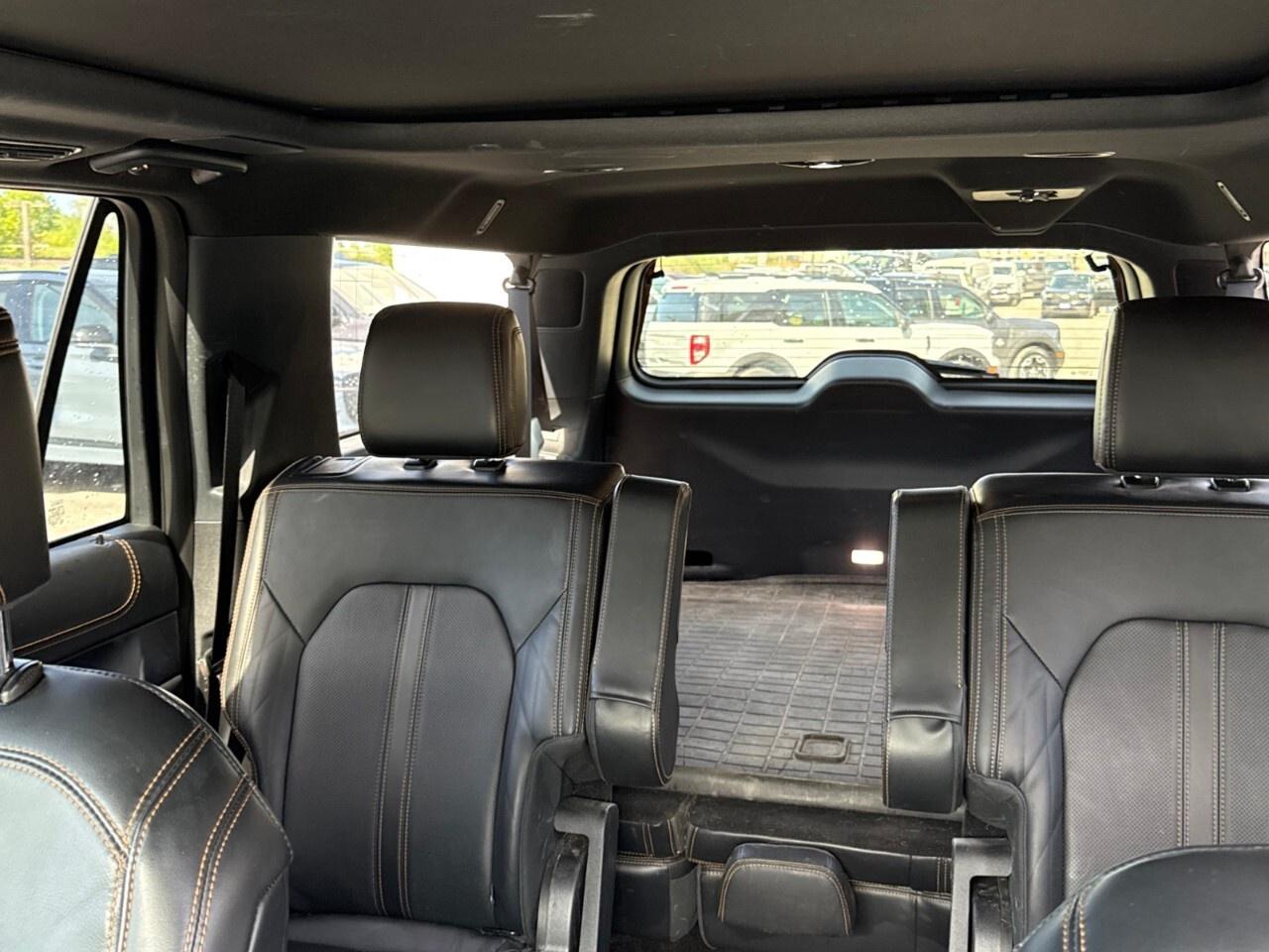 2022 Ford Expedition Platinum Max 4X4 Photo