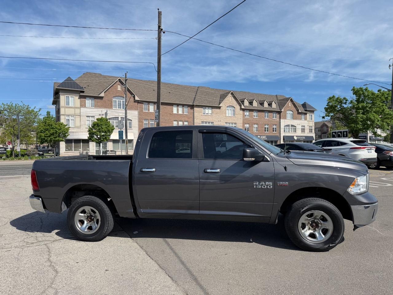 2016 RAM 1500 SLT Photo