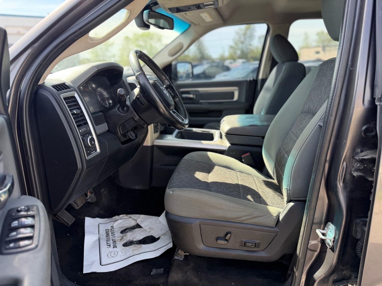 2016 RAM 1500 SLT Photo