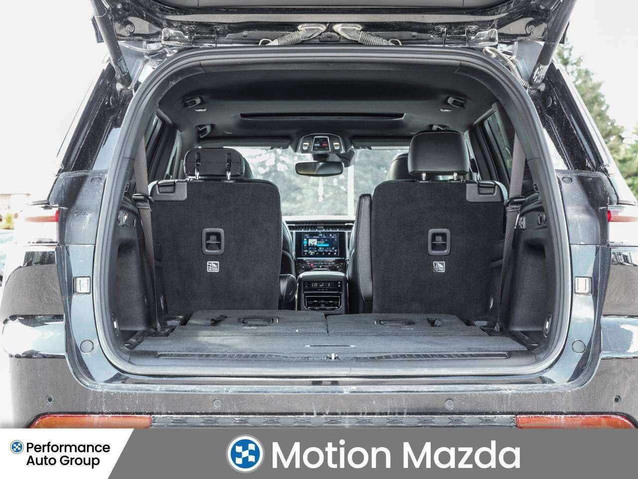2023 Jeep Grand Cherokee L Altitude   4X4   Carplay   2 Set of wheels Photo