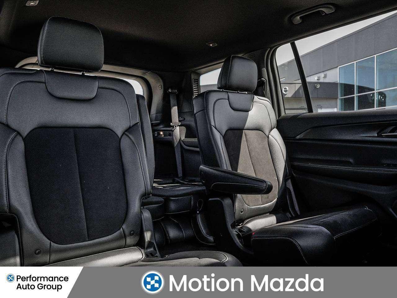 2023 Jeep Grand Cherokee L Altitude   4X4   Carplay   2 Set of wheels Photo