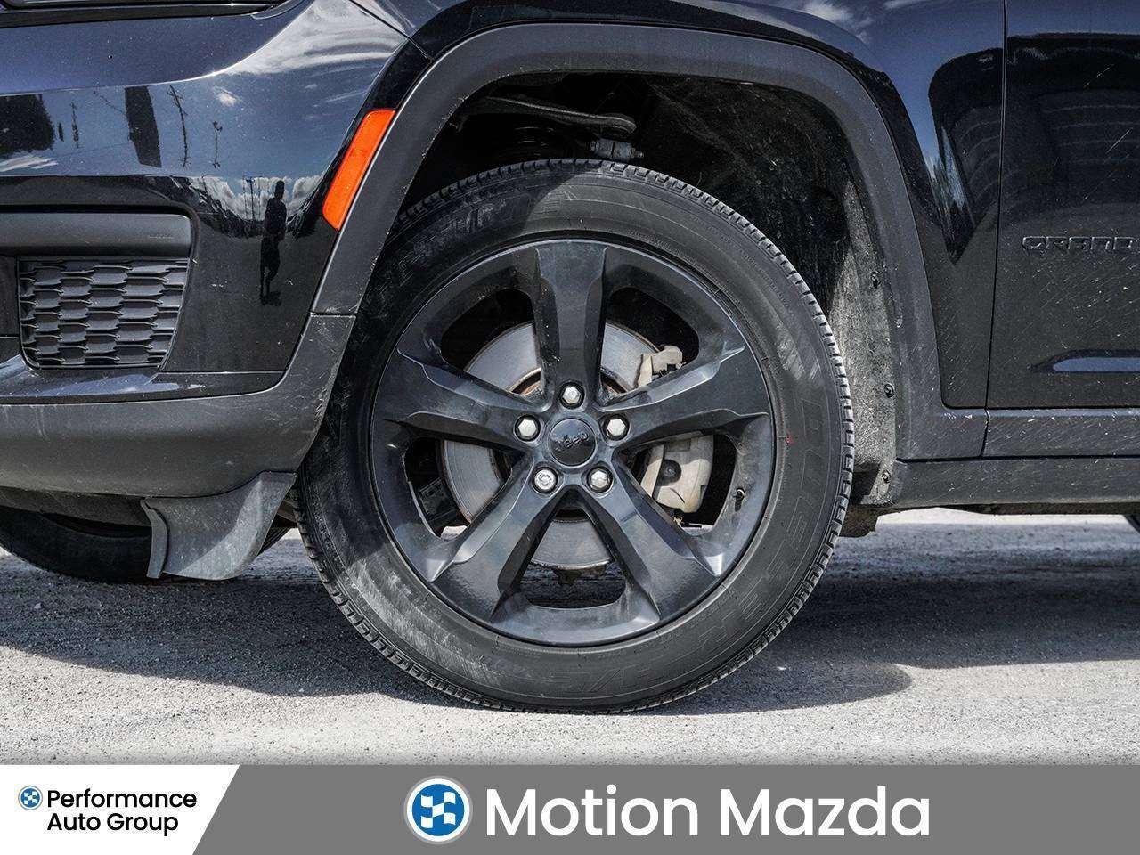 2023 Jeep Grand Cherokee L Altitude   4X4   Carplay   2 Set of wheels Photo