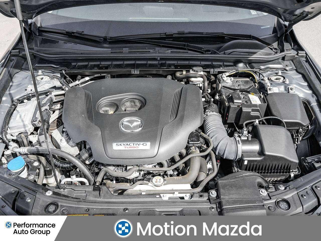 2024 Mazda MAZDA3 GT w/Turbo AWD   Nav   Leather   Sunroof Photo4