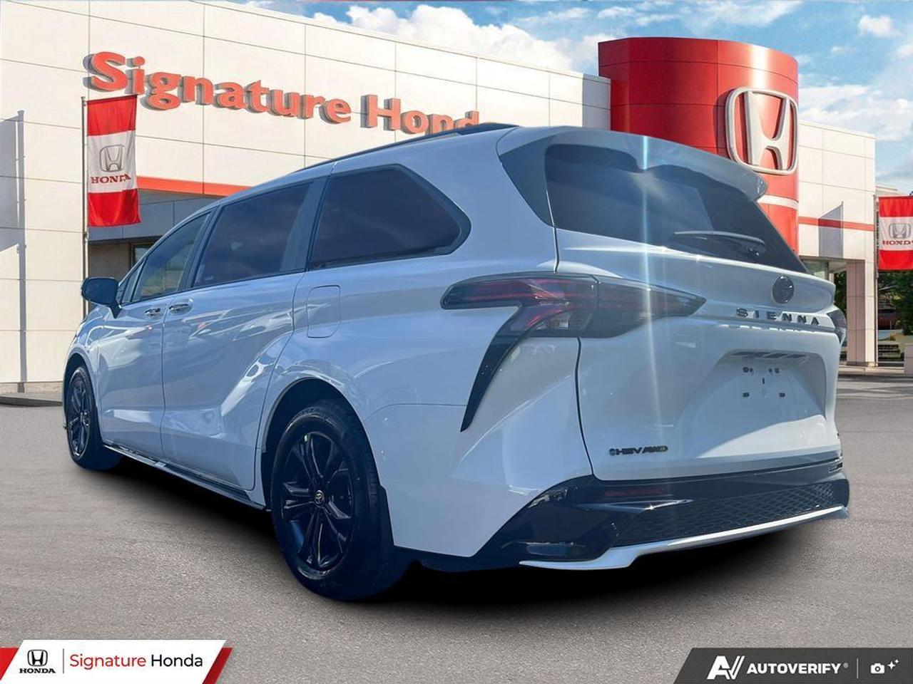 2026 Toyota Sienna XSE Photo3
