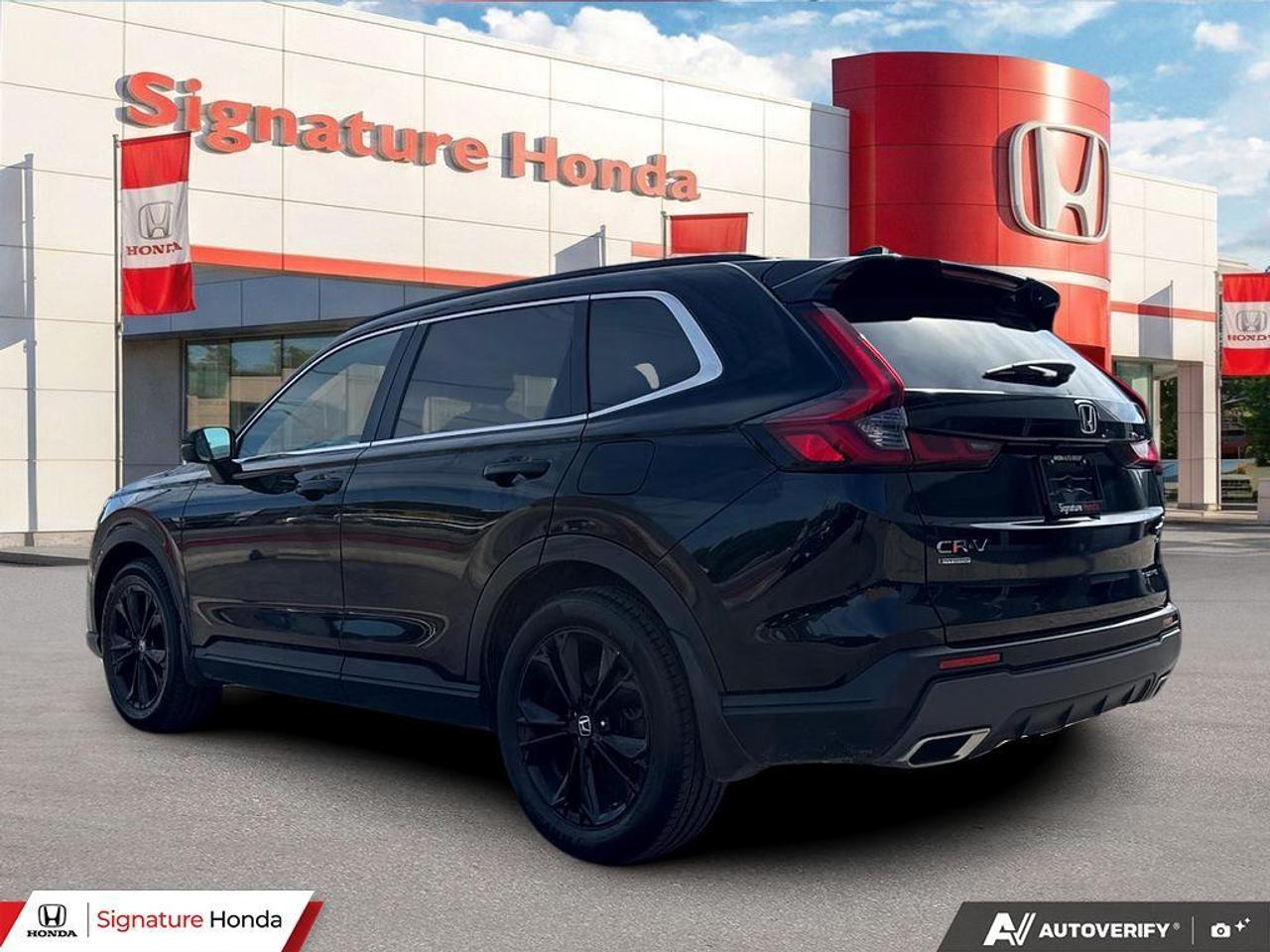 2023 Honda CR-V Hybrid Touring Photo