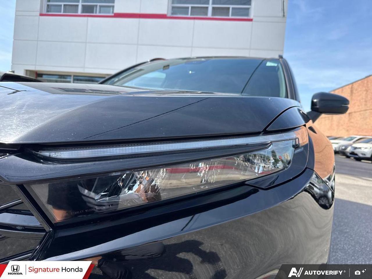 2023 Honda CR-V Hybrid Touring Photo