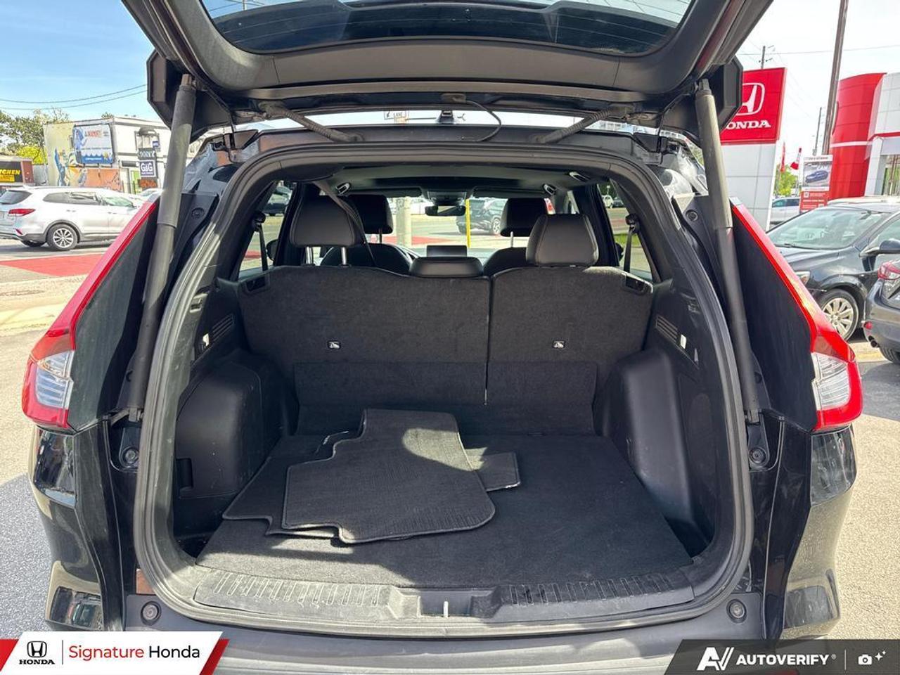 2023 Honda CR-V Hybrid Touring Photo