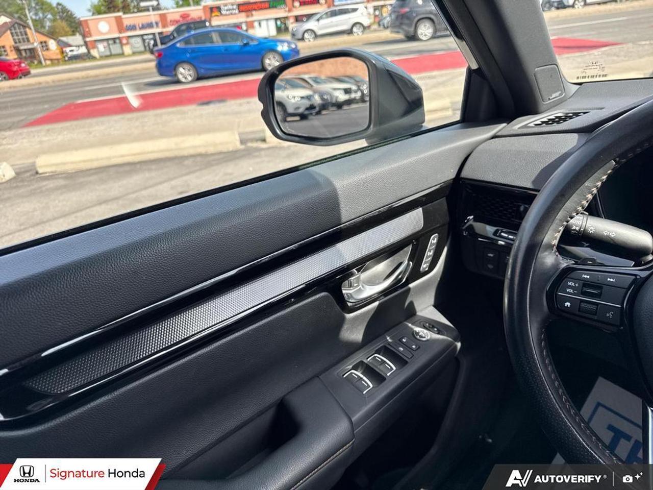 2023 Honda CR-V Hybrid Touring Photo