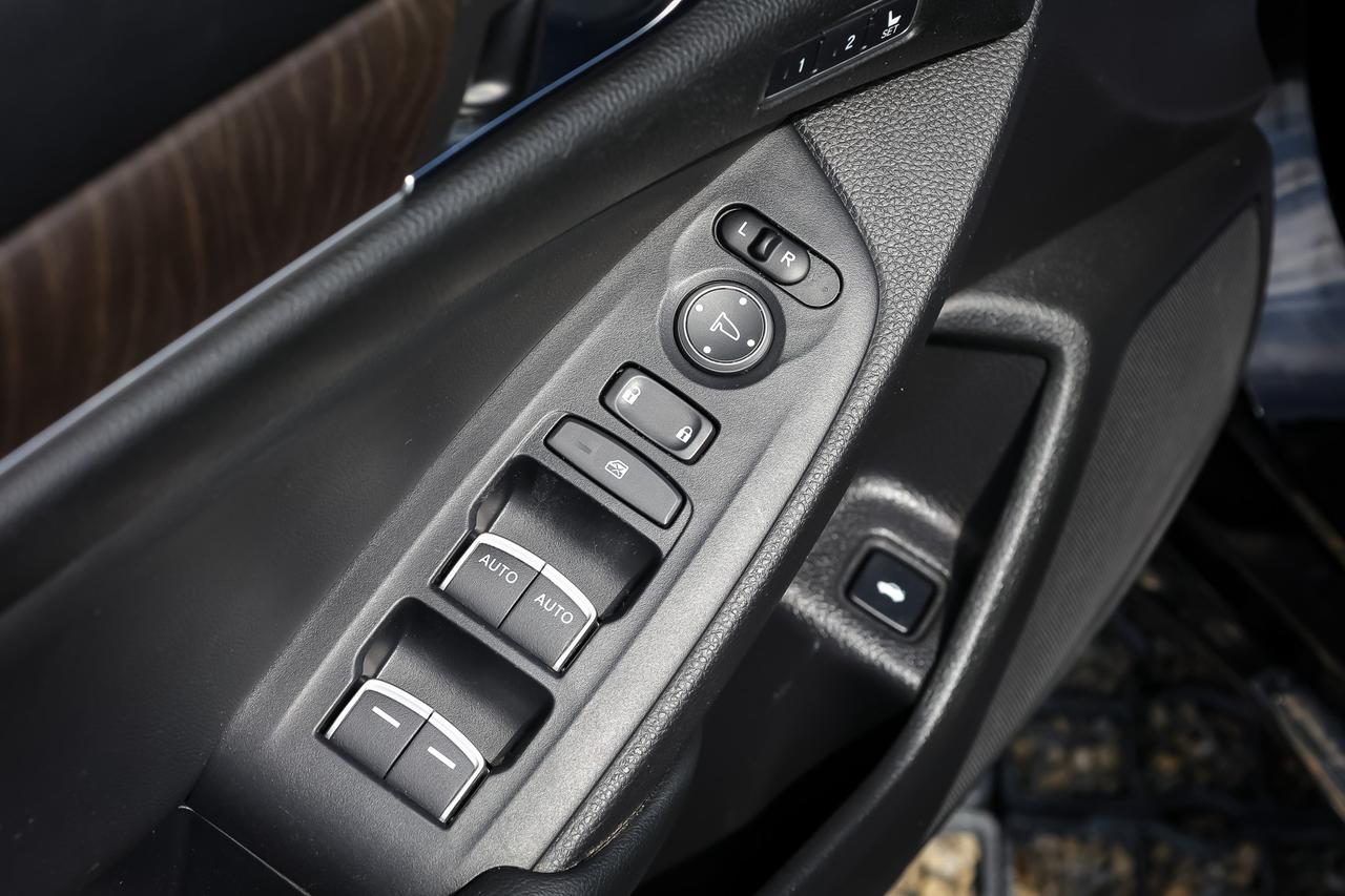 2019 Honda Accord Hybrid Touring 4dr Sedan Photo