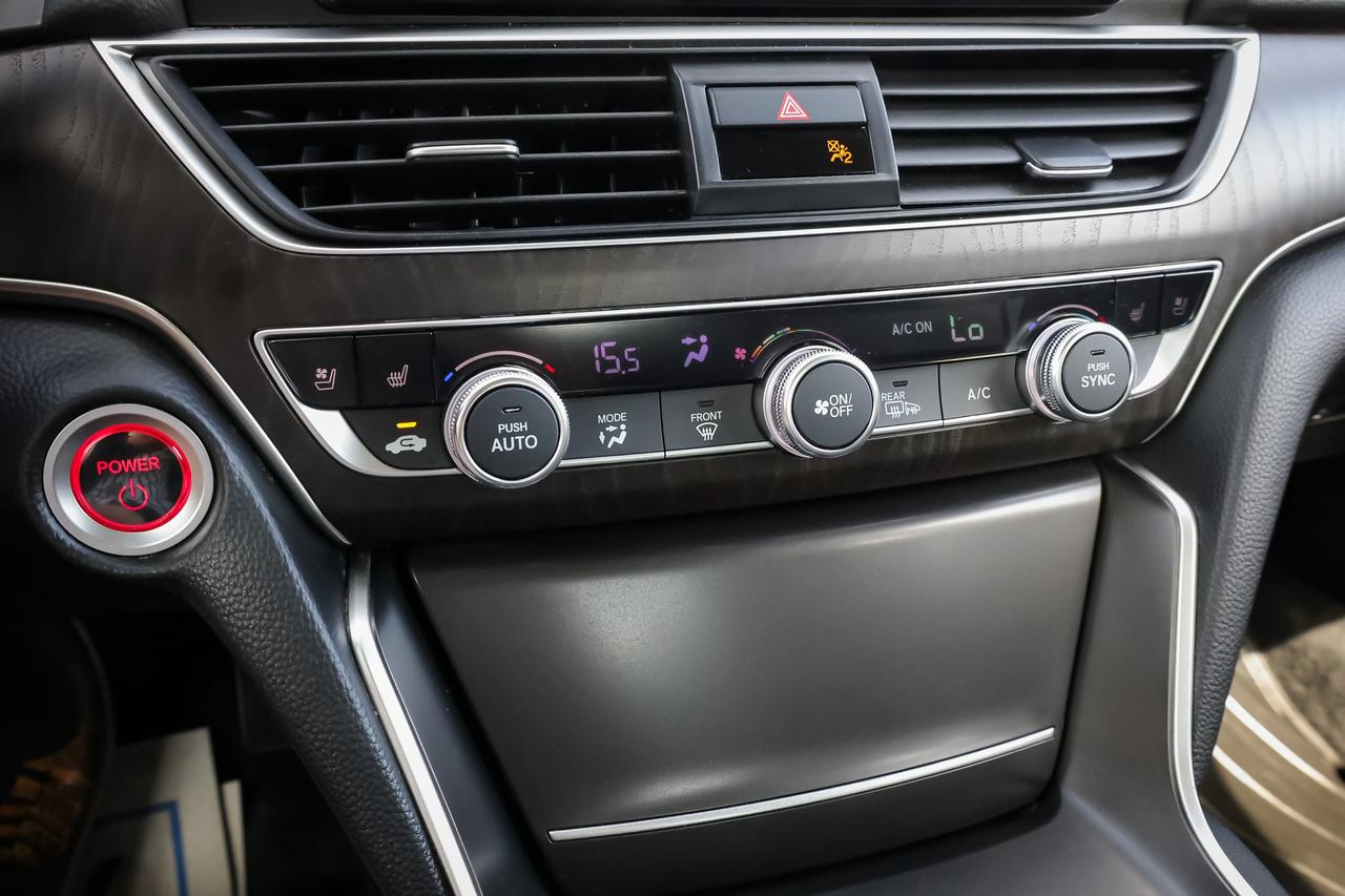 2019 Honda Accord Hybrid Touring 4dr Sedan Photo