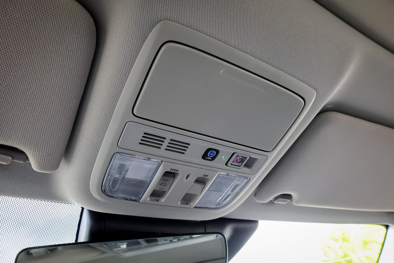 2019 Honda Accord Hybrid Touring 4dr Sedan Photo