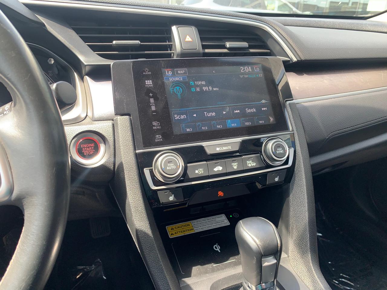 2017 Honda Civic Touring (CVT) 4dr Sedan Photo