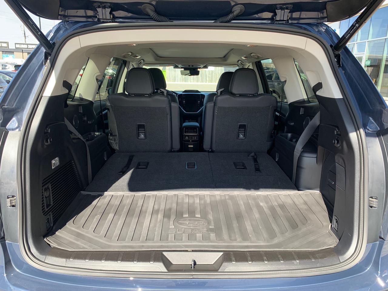 2024 Subaru ASCENT Premier 7-Passenger (CVT) 4dr All-Wheel Drive Photo