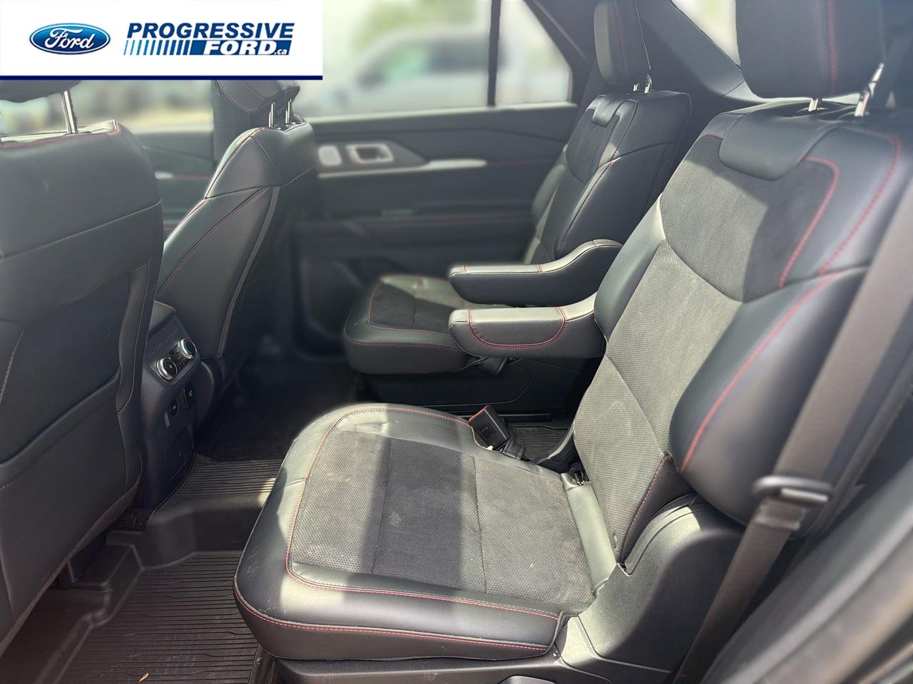 2025 Ford Explorer ST 4dr 4x4 Photo