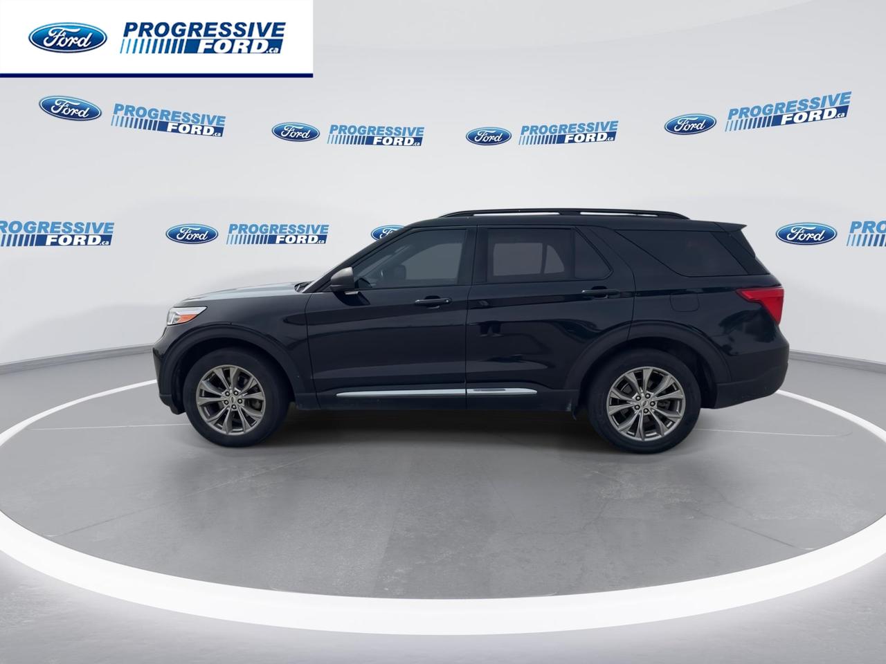 2021 Ford Explorer XLT 4DR 4X4 Photo4