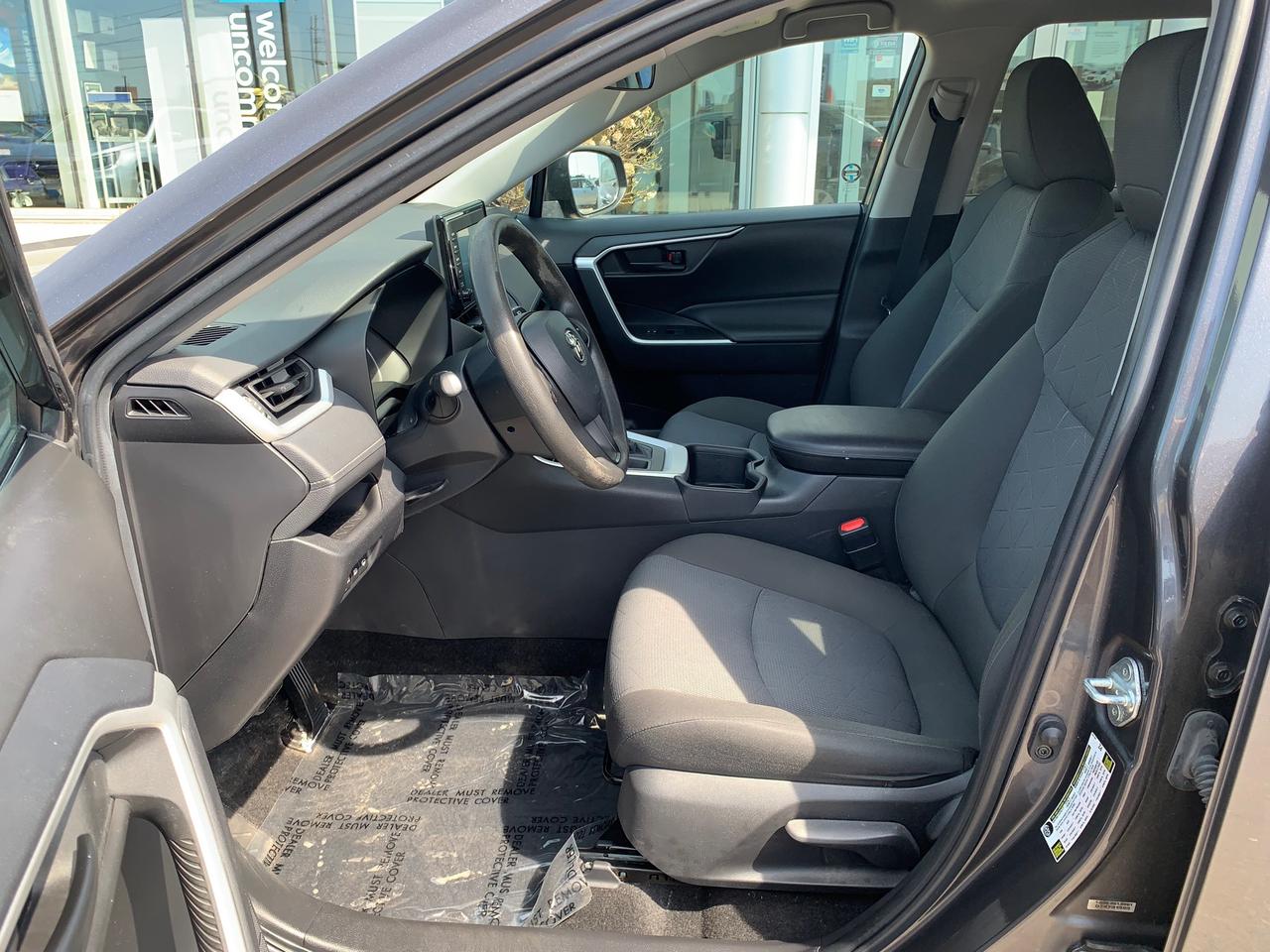 2022 Toyota RAV4 LE 4dr Front-wheel Drive Photo