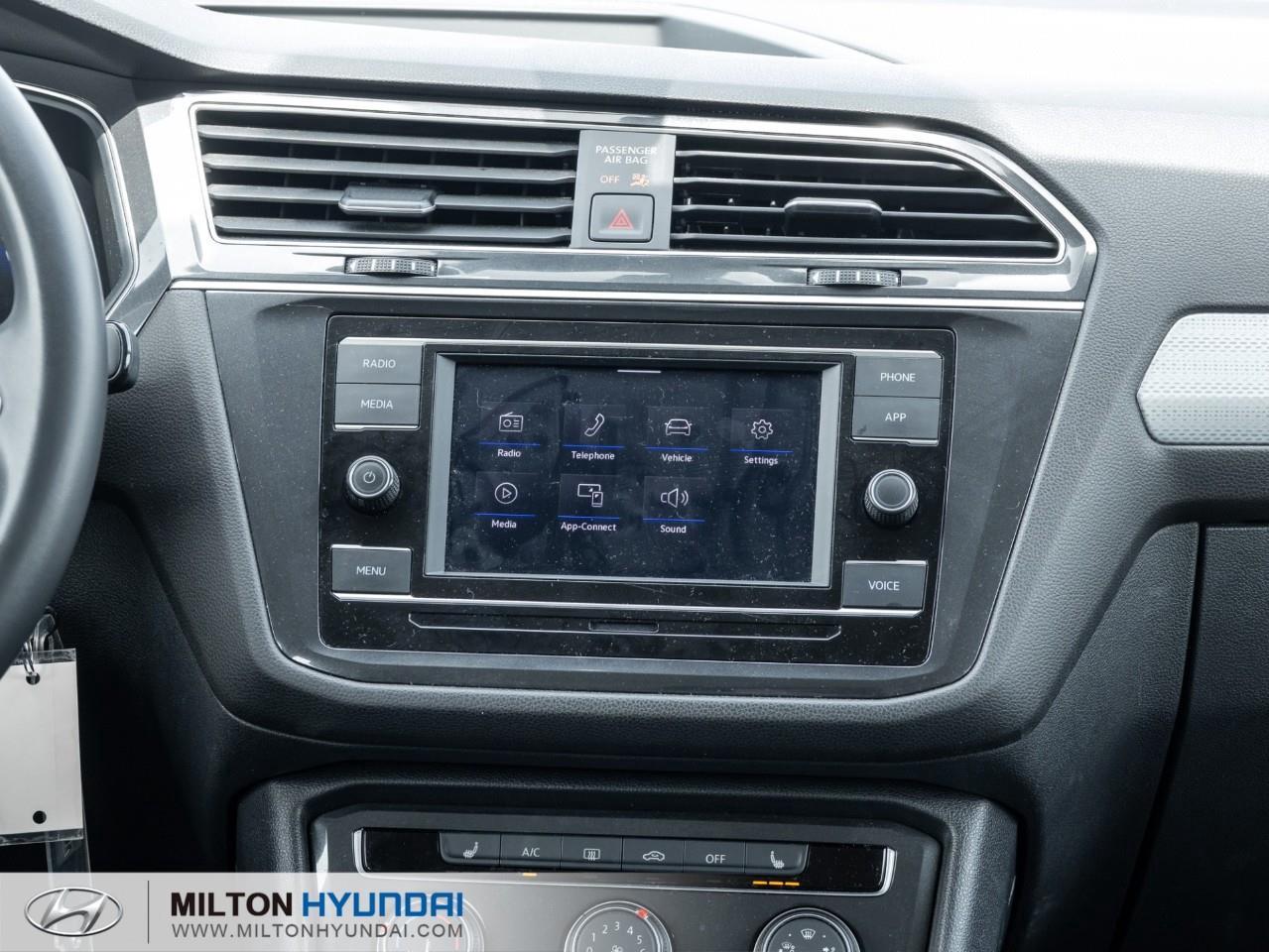 2024 Volkswagen Tiguan Trendline 4dr All-wheel Drive 4MOTION Photo