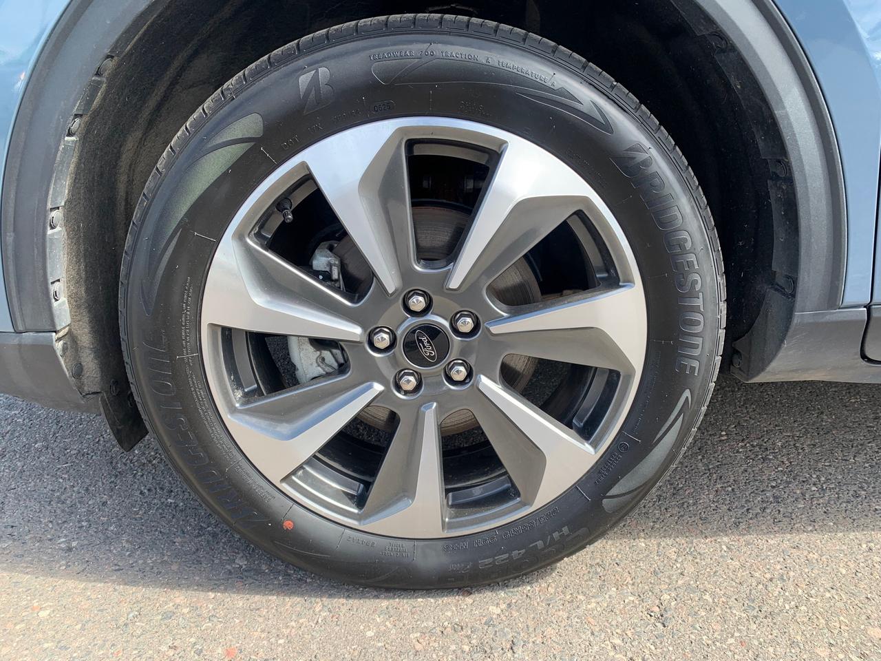 2025 Ford Escape Platinum 4dr All-Wheel Drive Photo