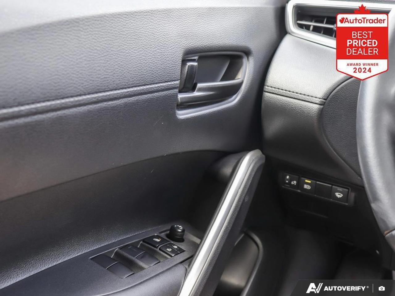 2024 Toyota Corolla Cross LE 4dr All-Wheel Drive Photo