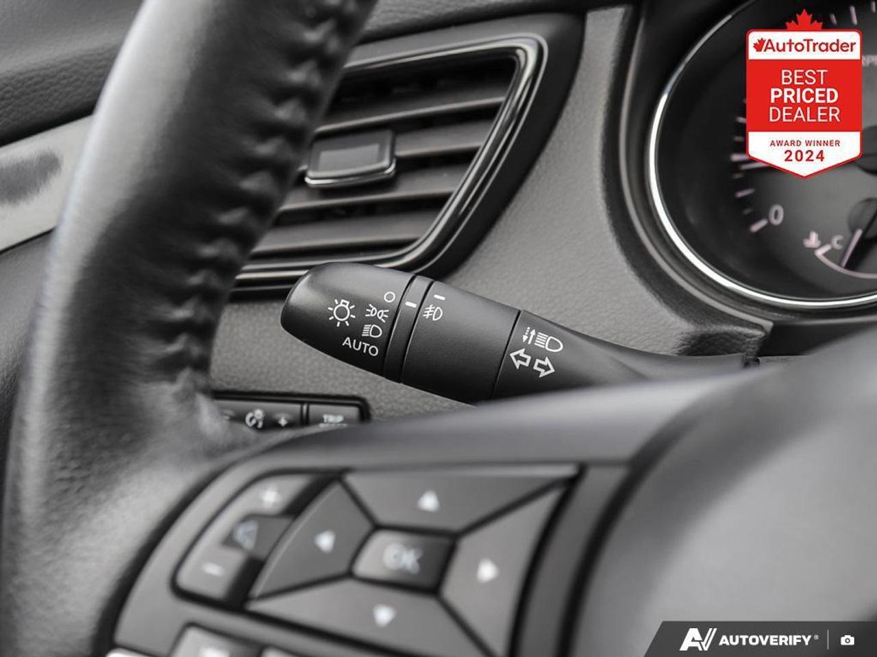 2019 Nissan Rogue SV (CVT) 4dr All-Wheel Drive Photo