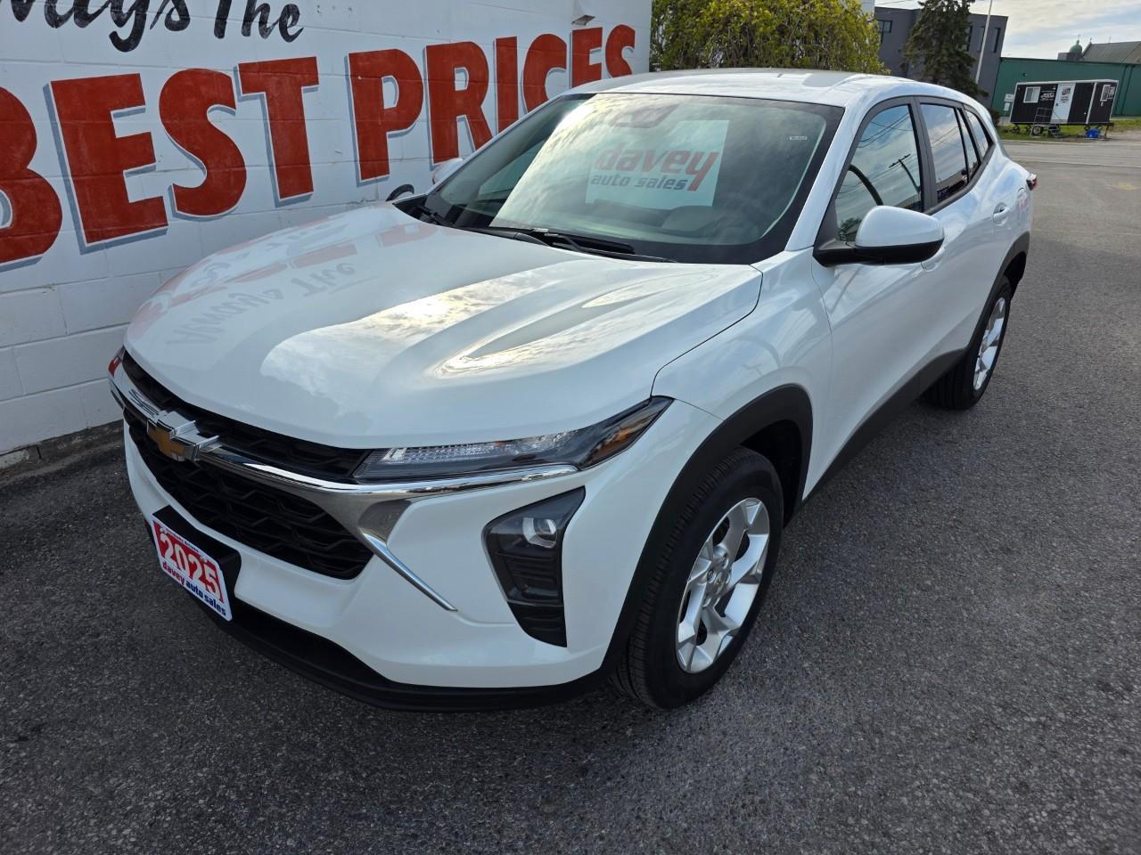 2025 Chevrolet Trax LS 4dr Front-Wheel Drive Photo