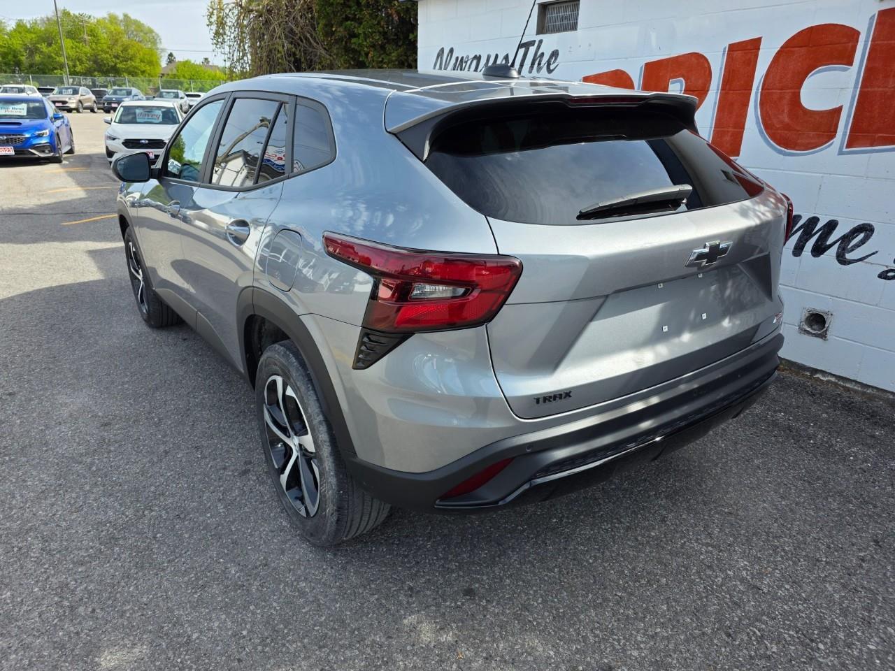 2025 Chevrolet Trax 1RS 4dr Front-Wheel Drive Photo
