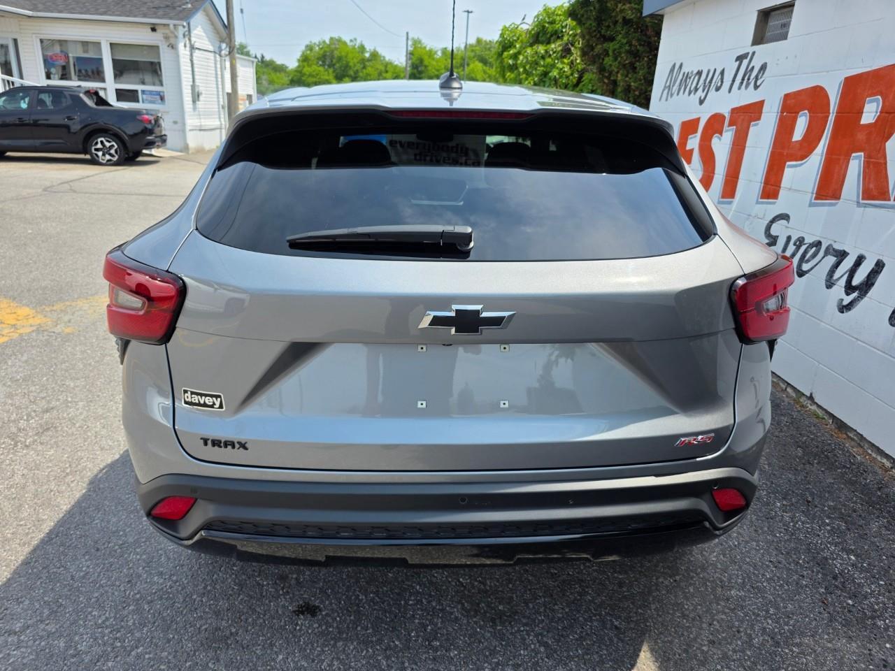 2025 Chevrolet Trax 1RS 4dr Front-Wheel Drive Photo