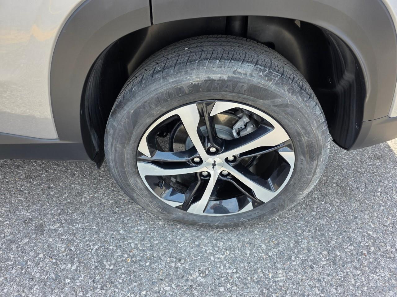 2025 Chevrolet Trax 1RS 4dr Front-Wheel Drive Photo