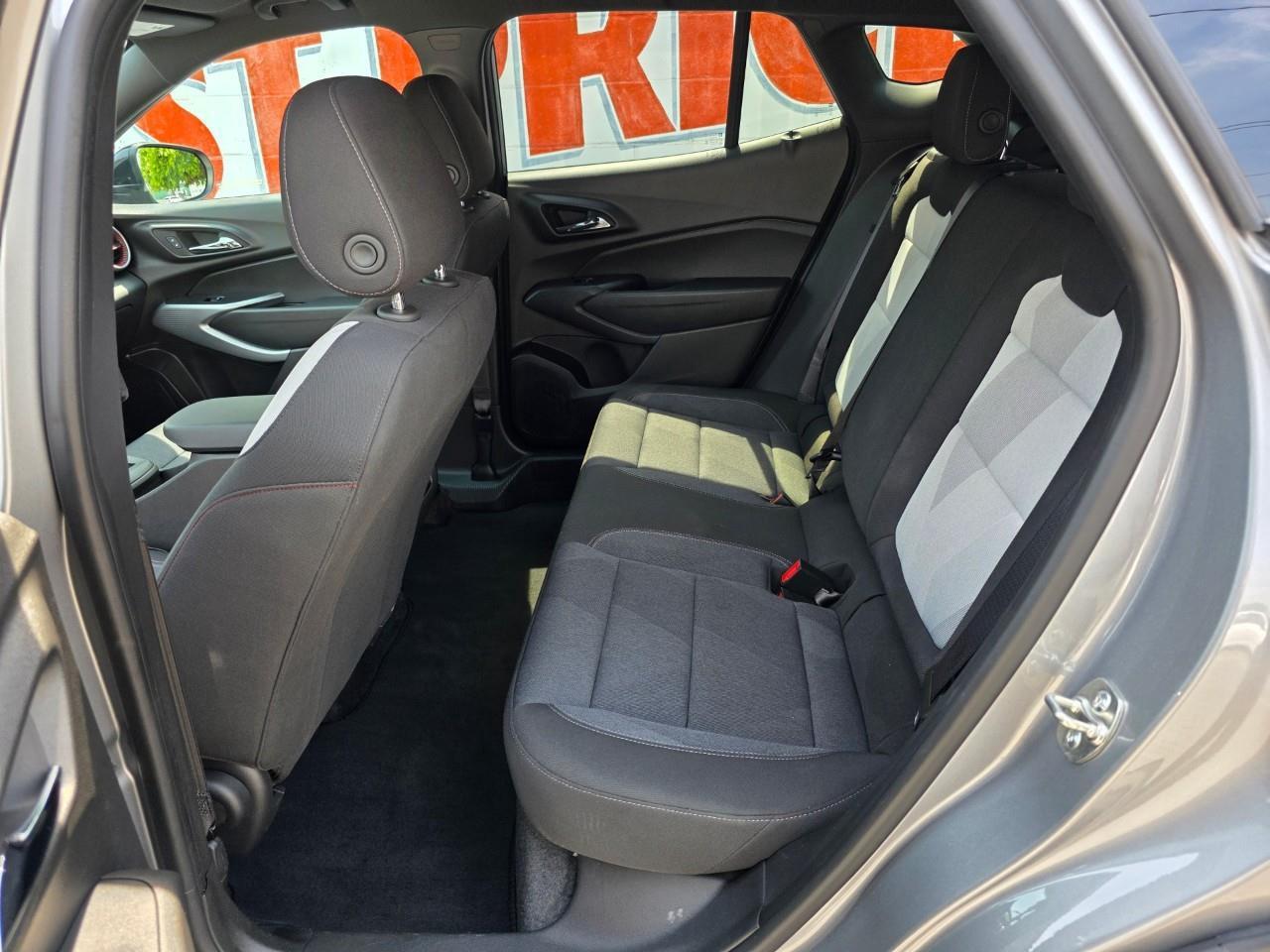 2025 Chevrolet Trax 1RS 4dr Front-Wheel Drive Photo