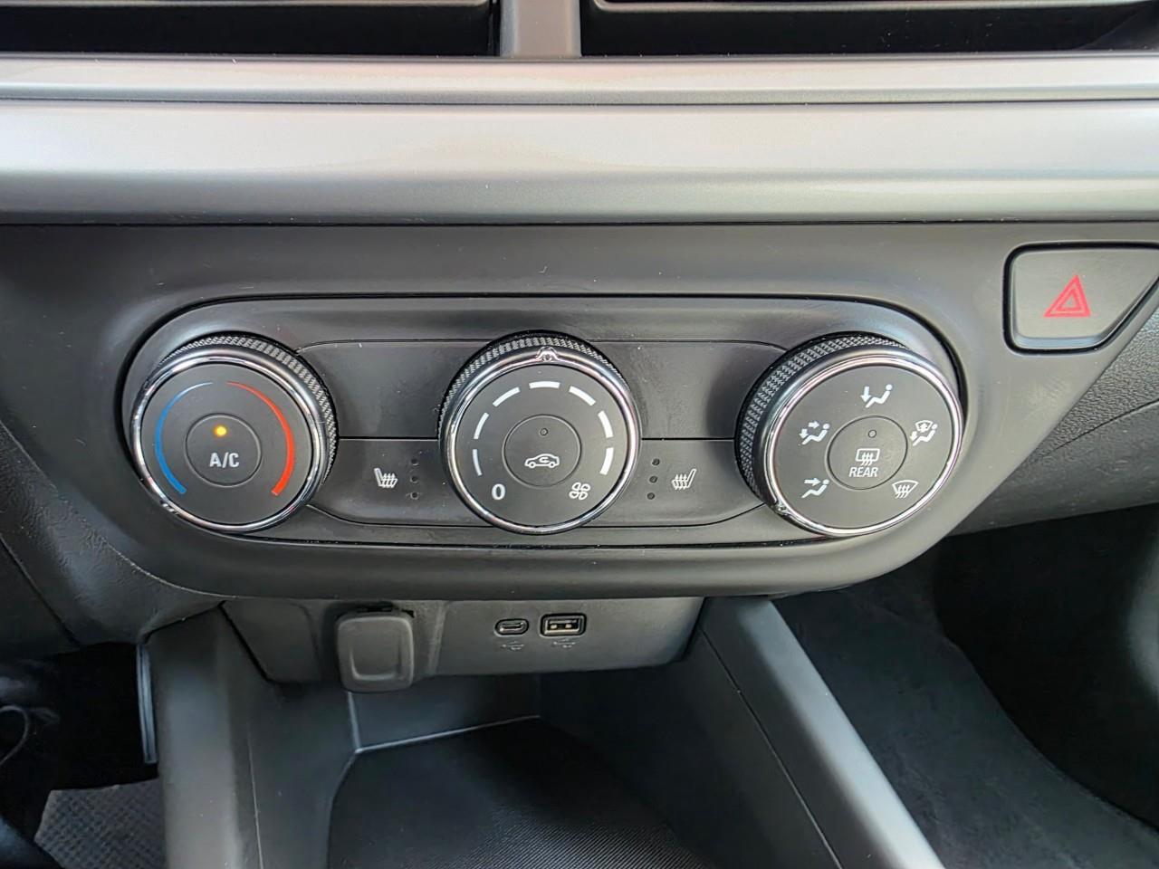 2025 Chevrolet Trax 1RS 4dr Front-Wheel Drive Photo