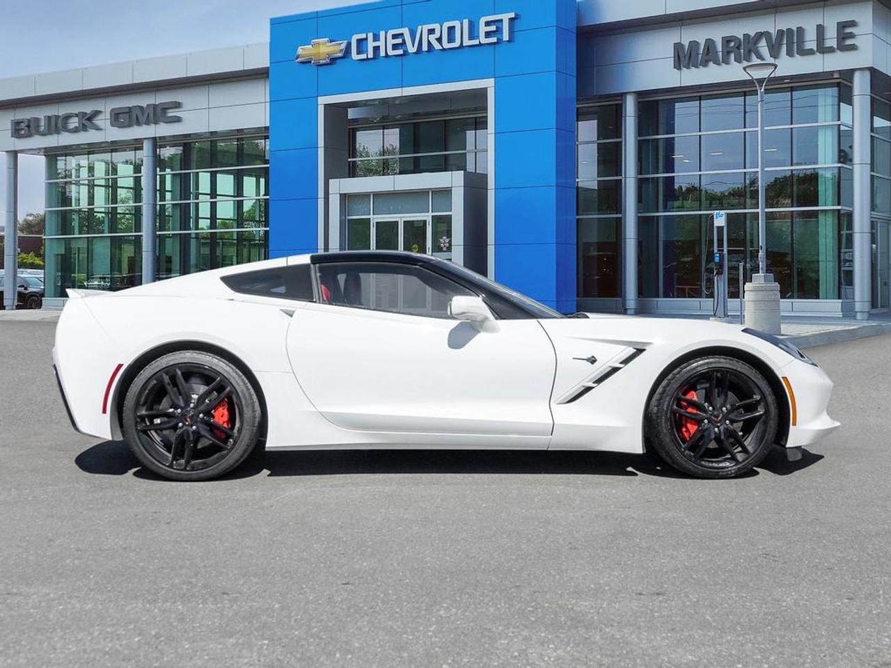2019 Chevrolet Corvette Stingray 2dr Coupe Photo3